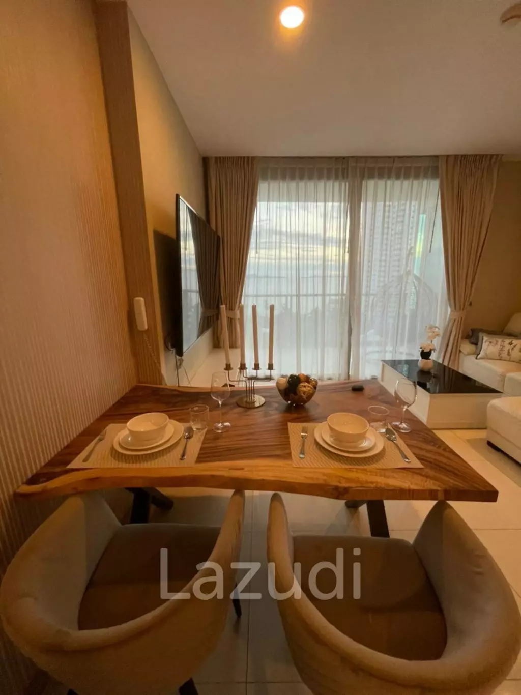 2 Bed 2 Bath 70 SQ.M Riviera Wongamat Condo
