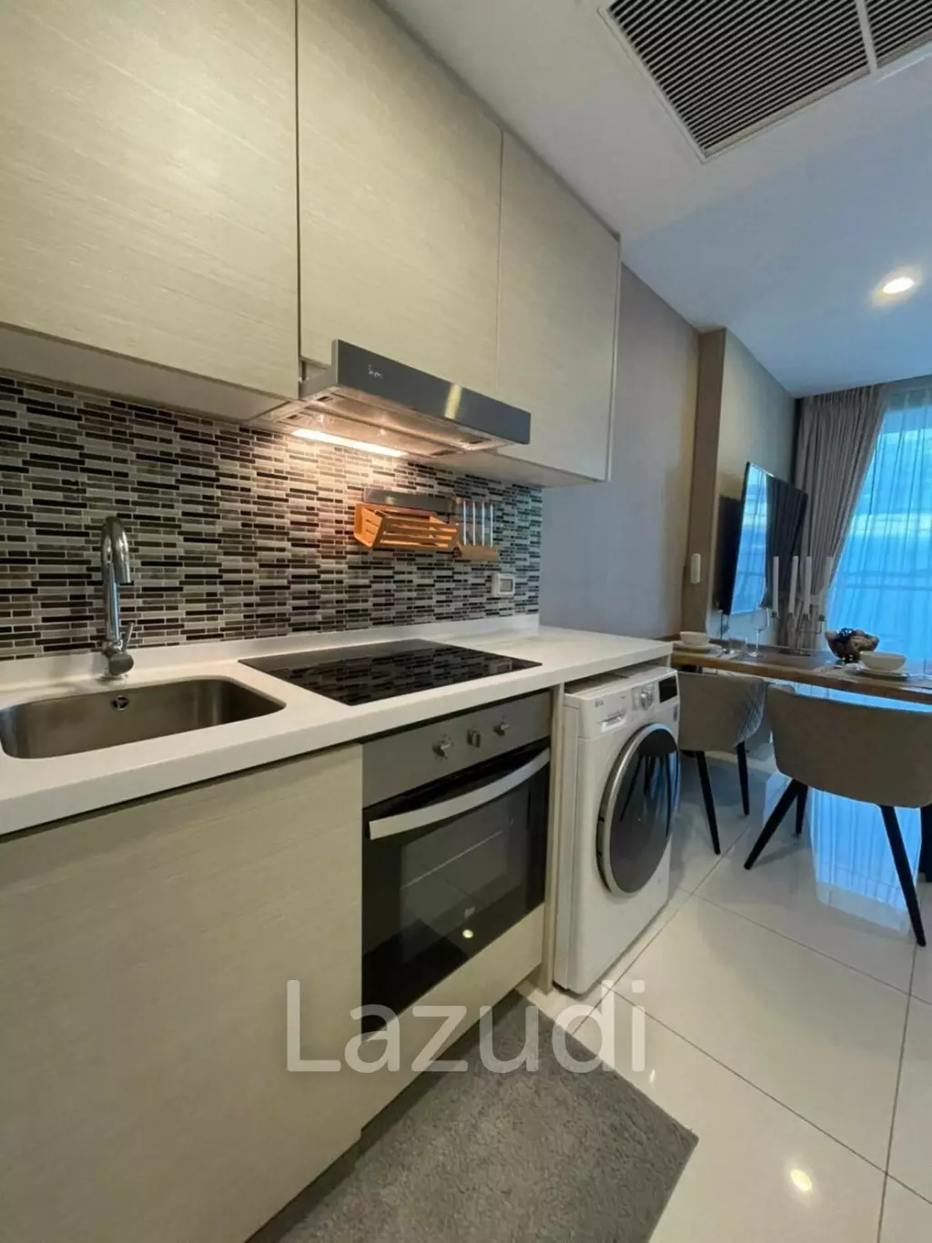 2 Bed 2 Bath 70 SQ.M Riviera Wongamat Condo