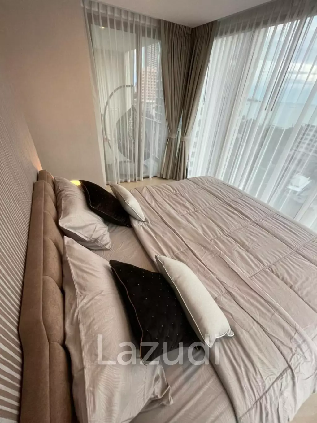 2 Bed 2 Bath 70 SQ.M Riviera Wongamat Condo