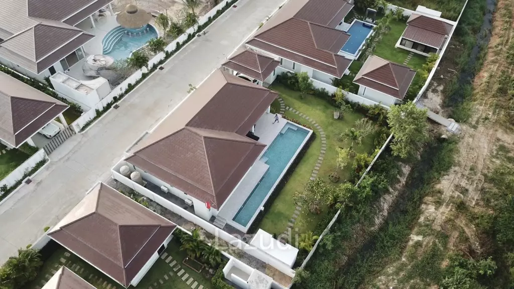 Great Value 3 Bed Pool Villa