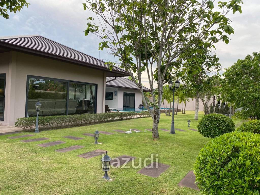 3 Bedrooms 500SQ.M Baan Pattaya 5