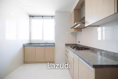 2 Bed 2 Bath 160 SQ.M The Residence Sukhumvit 24