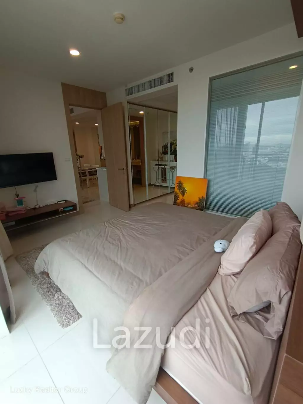 Riviera Wongamat Condo for Sale