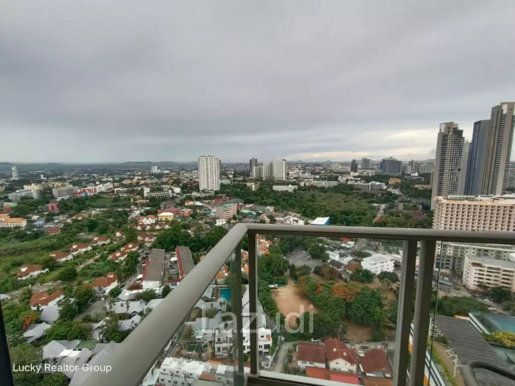Riviera Wongamat Condo for Sale