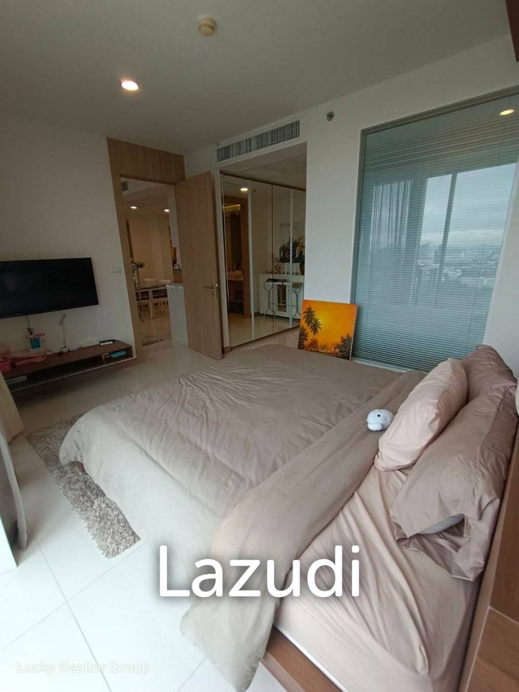 Riviera Wongamat Condo for Sale