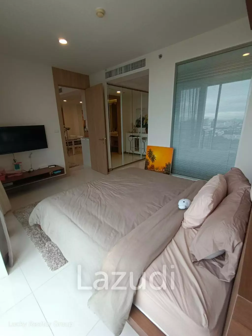 Riviera Wongamat Condo for Sale