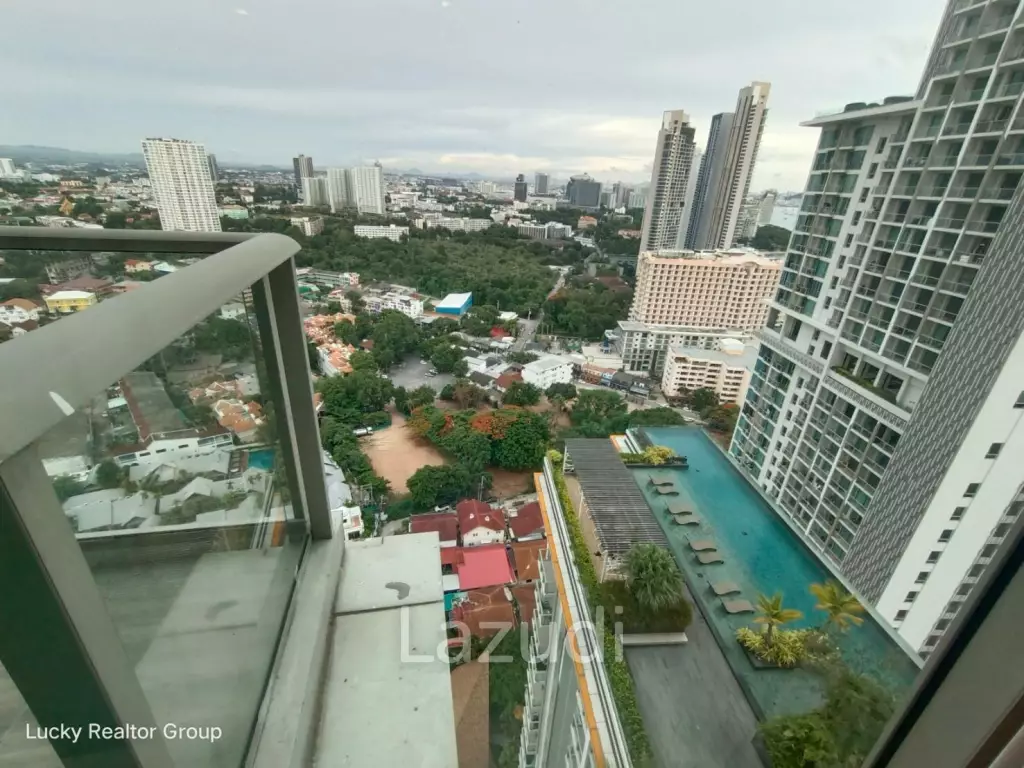 Riviera Wongamat Condo for Sale