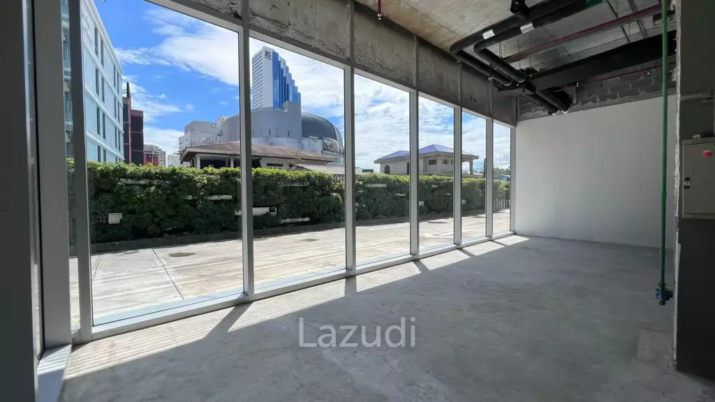 Retail For Rent At AIA Capital Center
