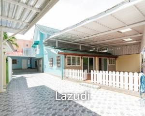 Townhouse 4 Bed near Takiab Beach