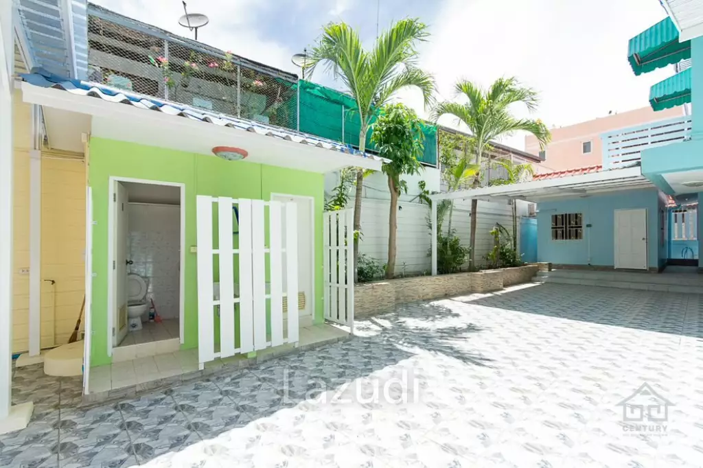 Townhouse 4 Bed near Takiab Beach