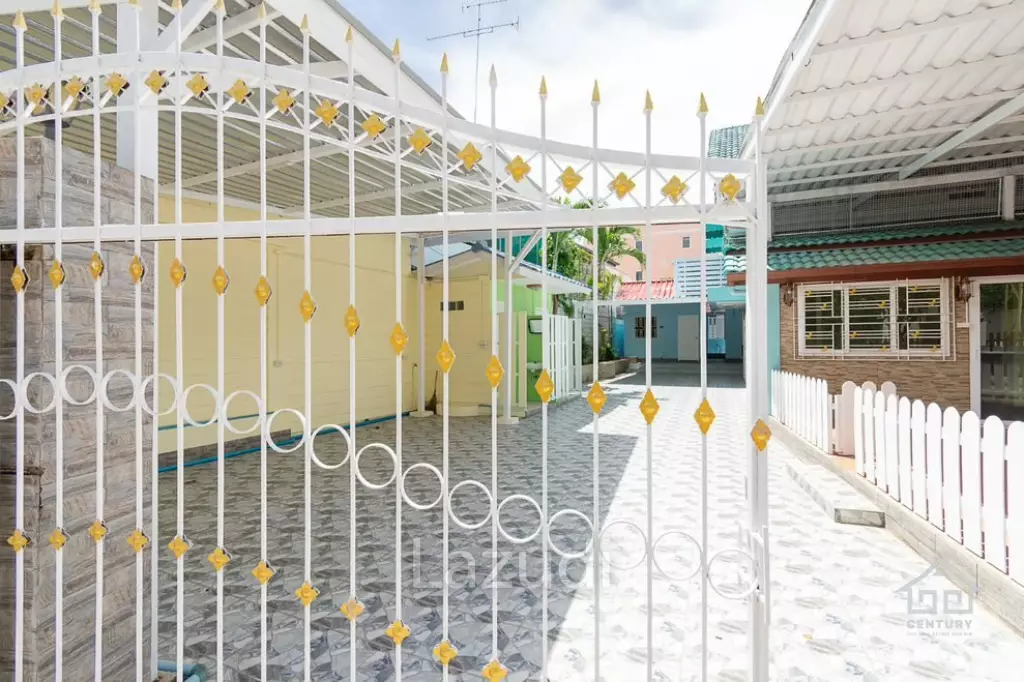 Townhouse 4 Bed near Takiab Beach