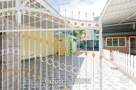 Townhouse 4 Bed near Takiab Beach