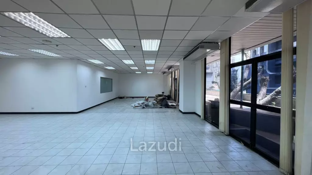 Office For Rent At Chamnan Phenjati
