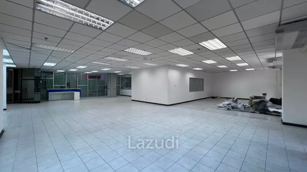 Office For Rent At Chamnan Phenjati