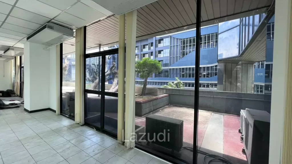 Office For Rent At Chamnan Phenjati