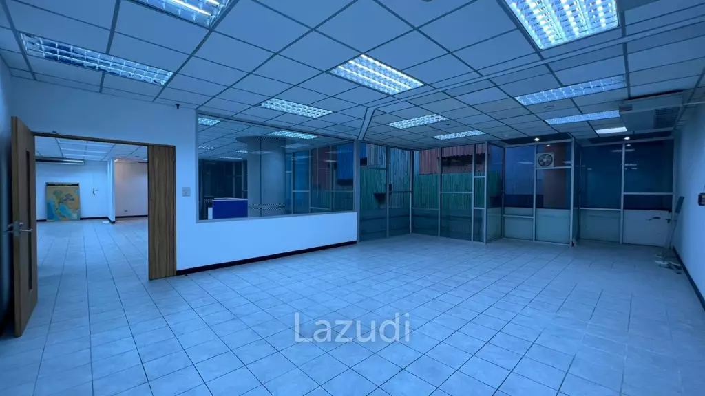 Office For Rent At Chamnan Phenjati