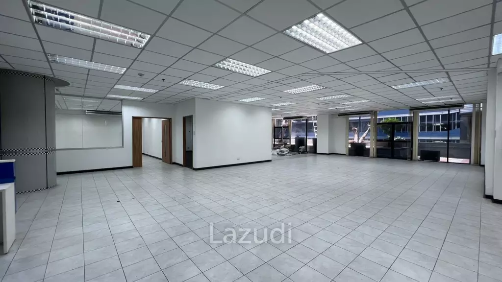 Office For Rent At Chamnan Phenjati