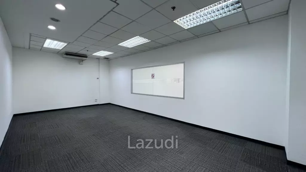 Office For Rent At Chamnan Phenjati
