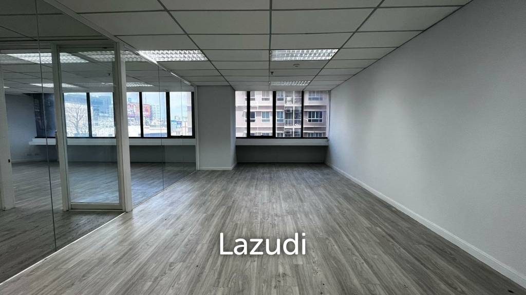 Office For Rent At Chamnan Phenjati