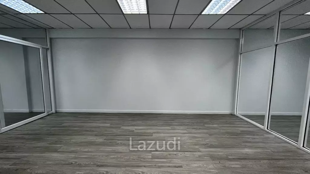 Office For Rent At Chamnan Phenjati