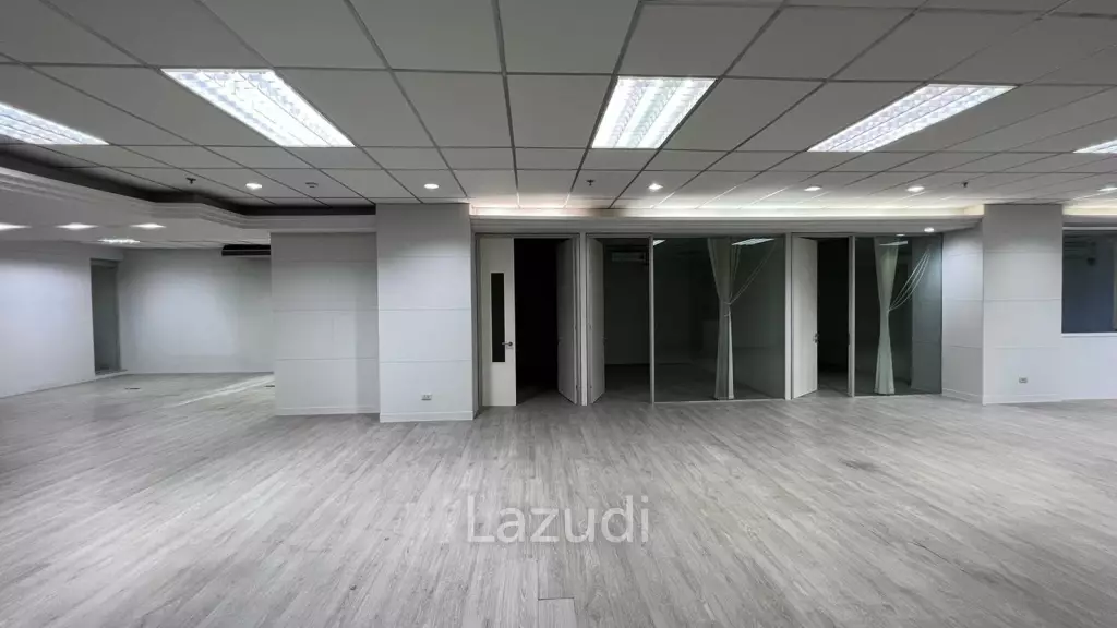 Office For Rent At Chamnan Phenjati