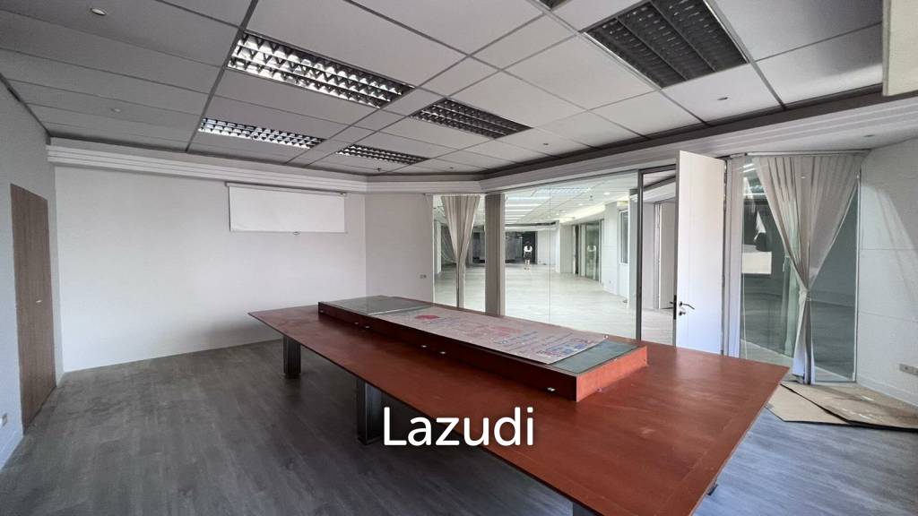 Office For Rent At Chamnan Phenjati