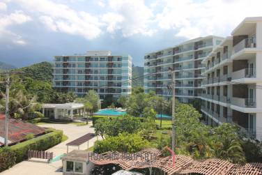 2 Bed, 2 Bath Luxurious Condo in Sam Roi Yot