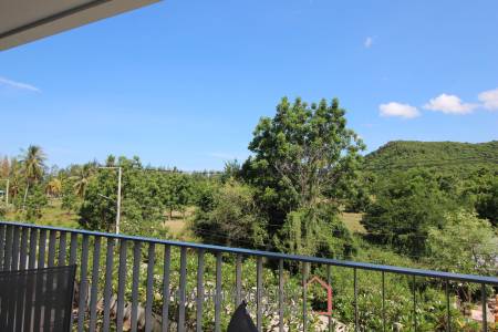 2 Bed, 2 Bath Luxurious Condo in Sam Roi Yot