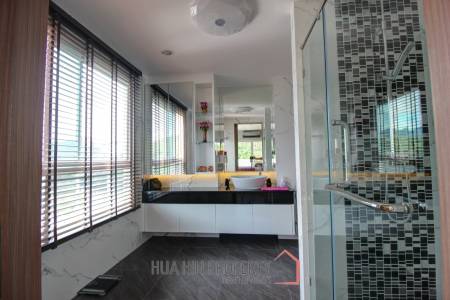 2 Bed, 2 Bath Luxurious Condo in Sam Roi Yot
