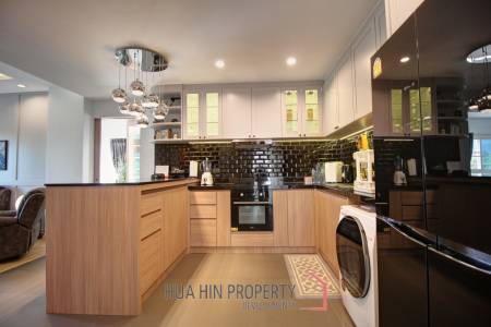 2 Bed, 2 Bath Luxurious Condo in Sam Roi Yot