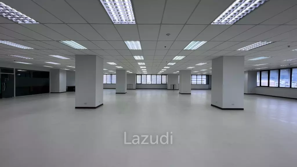 Office For Rent At Chamnan Phenjati
