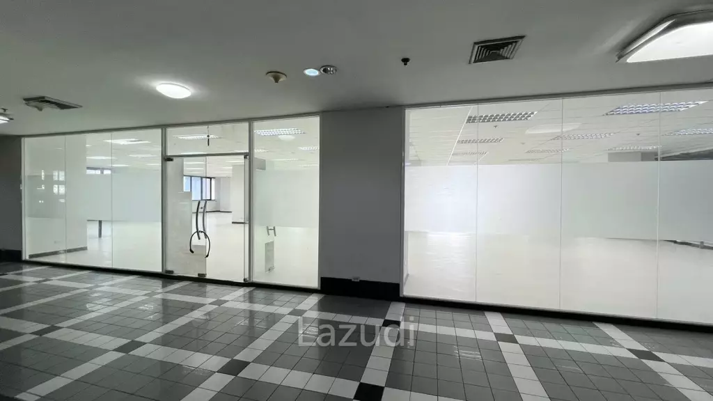 Office For Rent At Chamnan Phenjati
