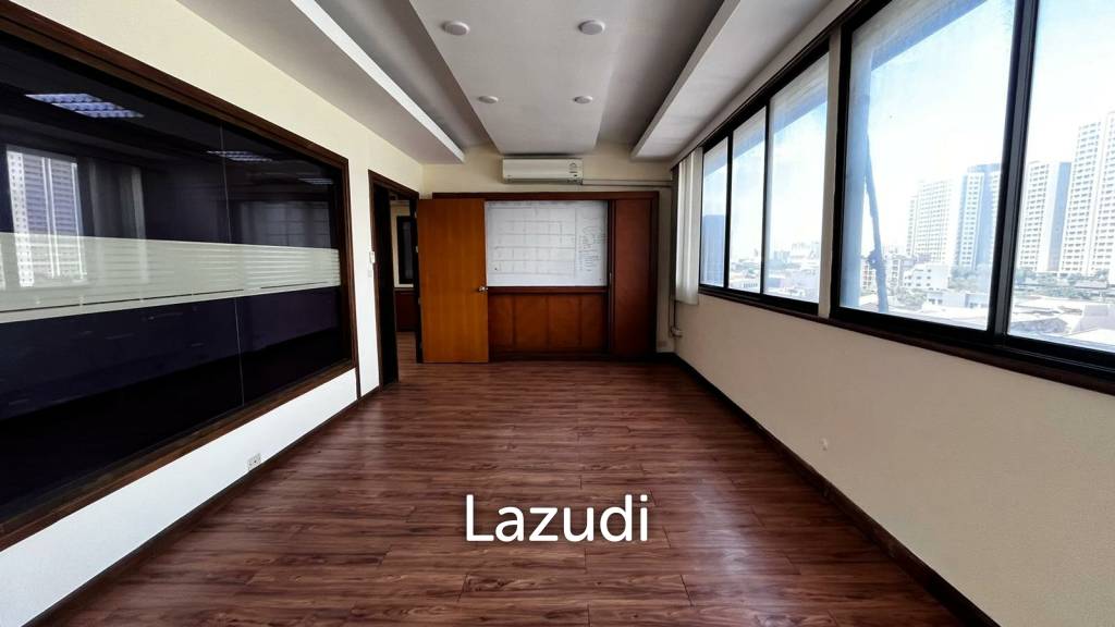 Office For Rent At Chamnan Phenjati