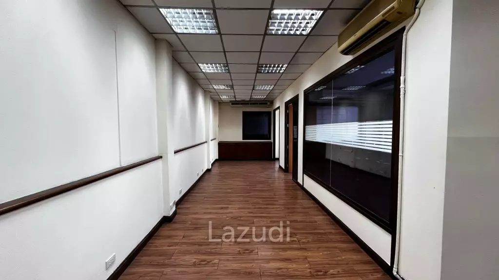 Office For Rent At Chamnan Phenjati