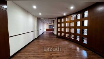 Office For Rent At Chamnan Phenjati