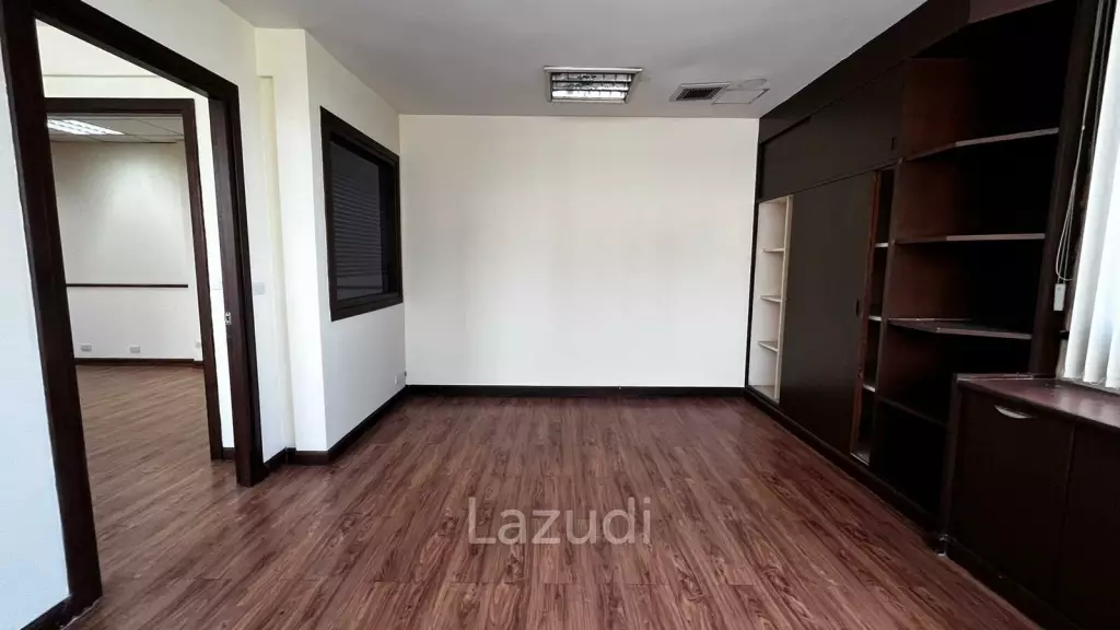 Office For Rent At Chamnan Phenjati