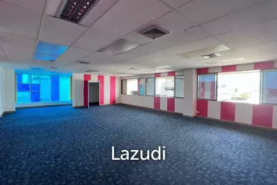 Office For Rent At Tossapon Building