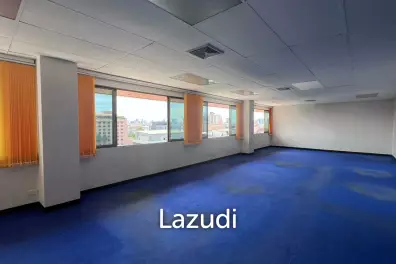 Office For Rent At Tossapon Building