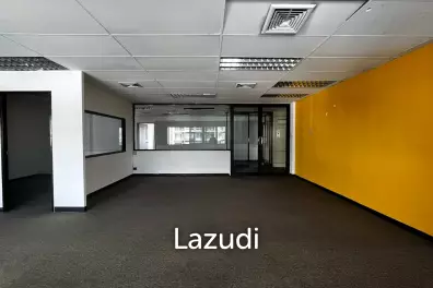 Office For Rent At Tossapon Building