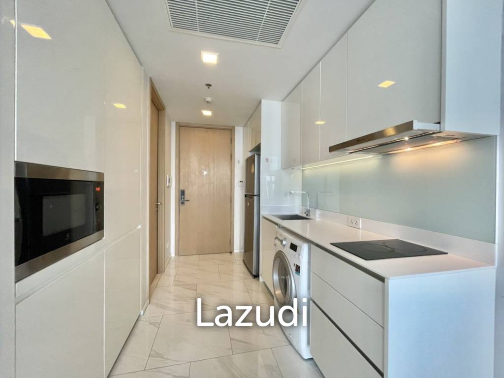 34 sqm High Floor Studio Condo at Hyde Sukhumvit 11 Khlong Toei Nuea