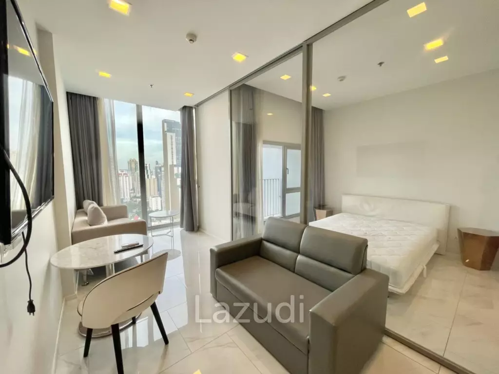 34 sqm High Floor Studio Condo at Hyde Sukhumvit 11 Khlong Toei Nuea