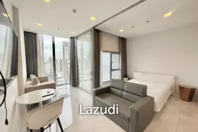 34 sqm High Floor Studio Condo at Hyde Sukhumvit 11 Khlong Toei Nuea