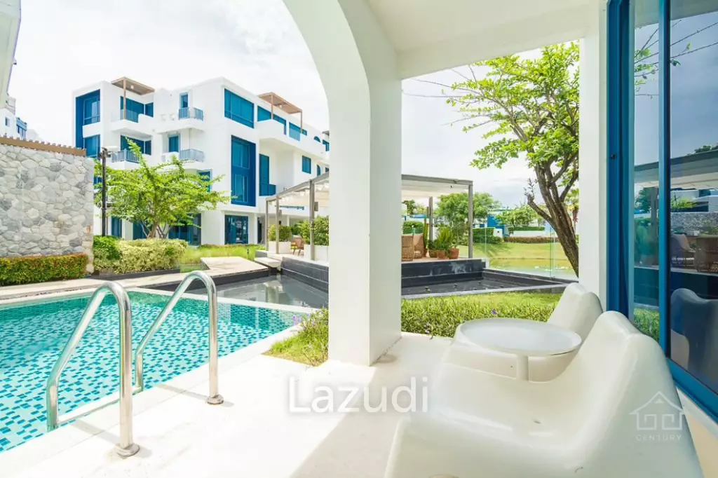 Luxury 2 Bed Beachfront Condo Pool Access