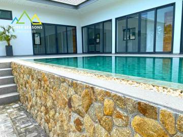 Beautiful 3 bedrooms with swimming pool.