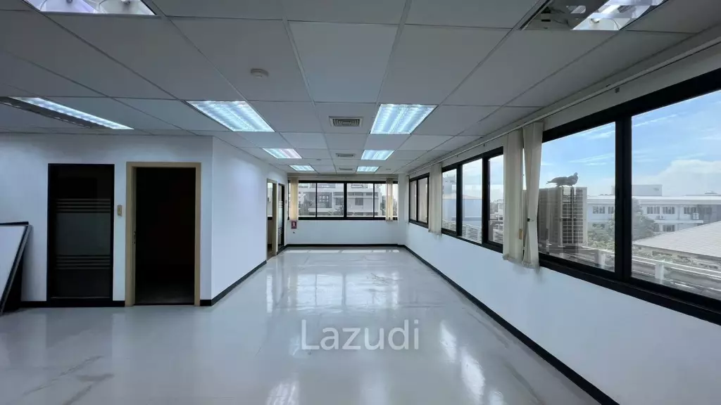 Office For Rent At Permpoom Building