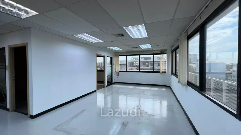 Office For Rent At Permpoom Building
