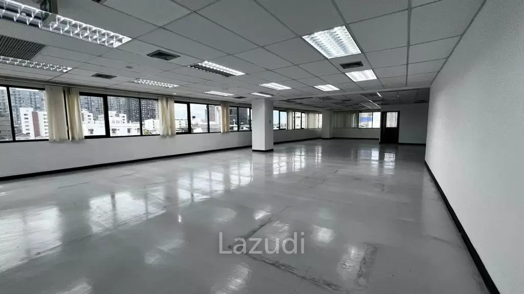 Office For Rent At Permpoom Building