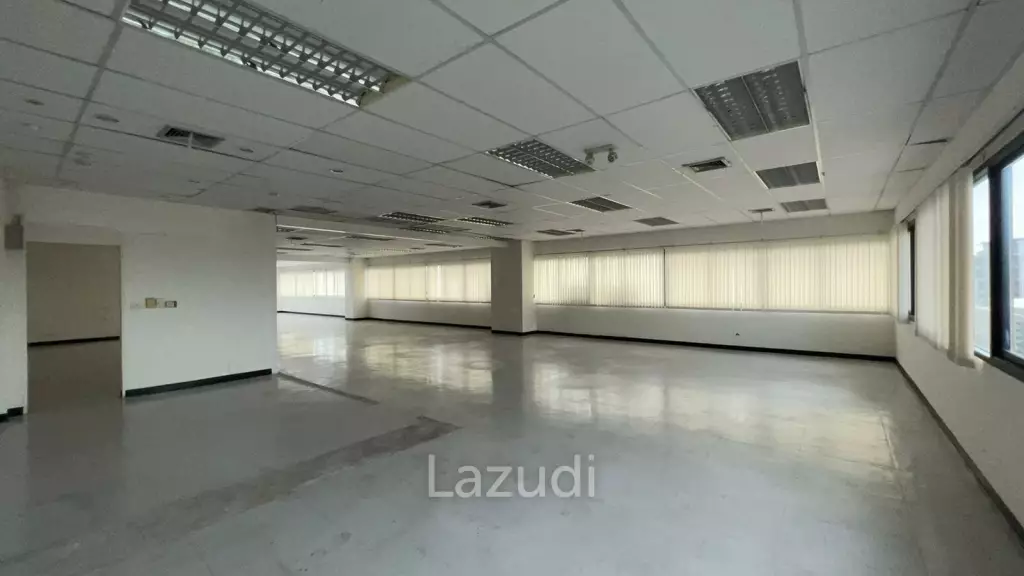 Office For Rent At Permpoom Building