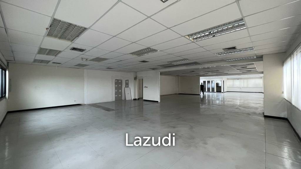 Office For Rent At Permpoom Building