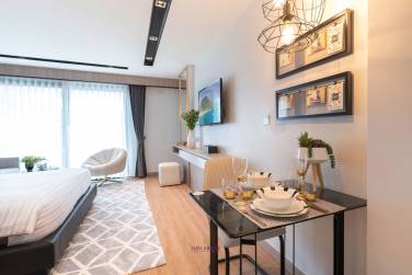 Studio 1 Bath 28.4 SQ.M VIP Karon Seaview Condominium